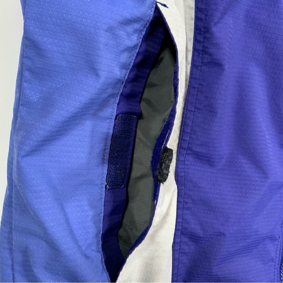 Columbia Women's Vintage Windbreaker Jacket. Size M. Blue - Picture 8 of 15